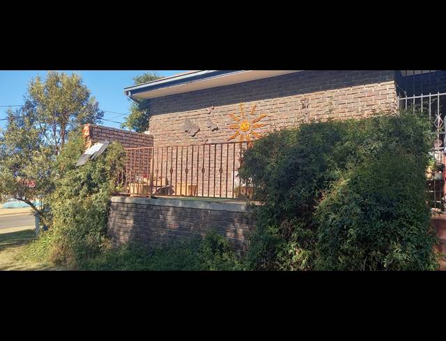 3 BEDROOM HOUSE FOR SALE IN OVERKRUIN